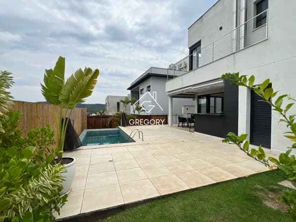 Casa térrea no condomínio Itahye - luxo compacto - venda mobiliada