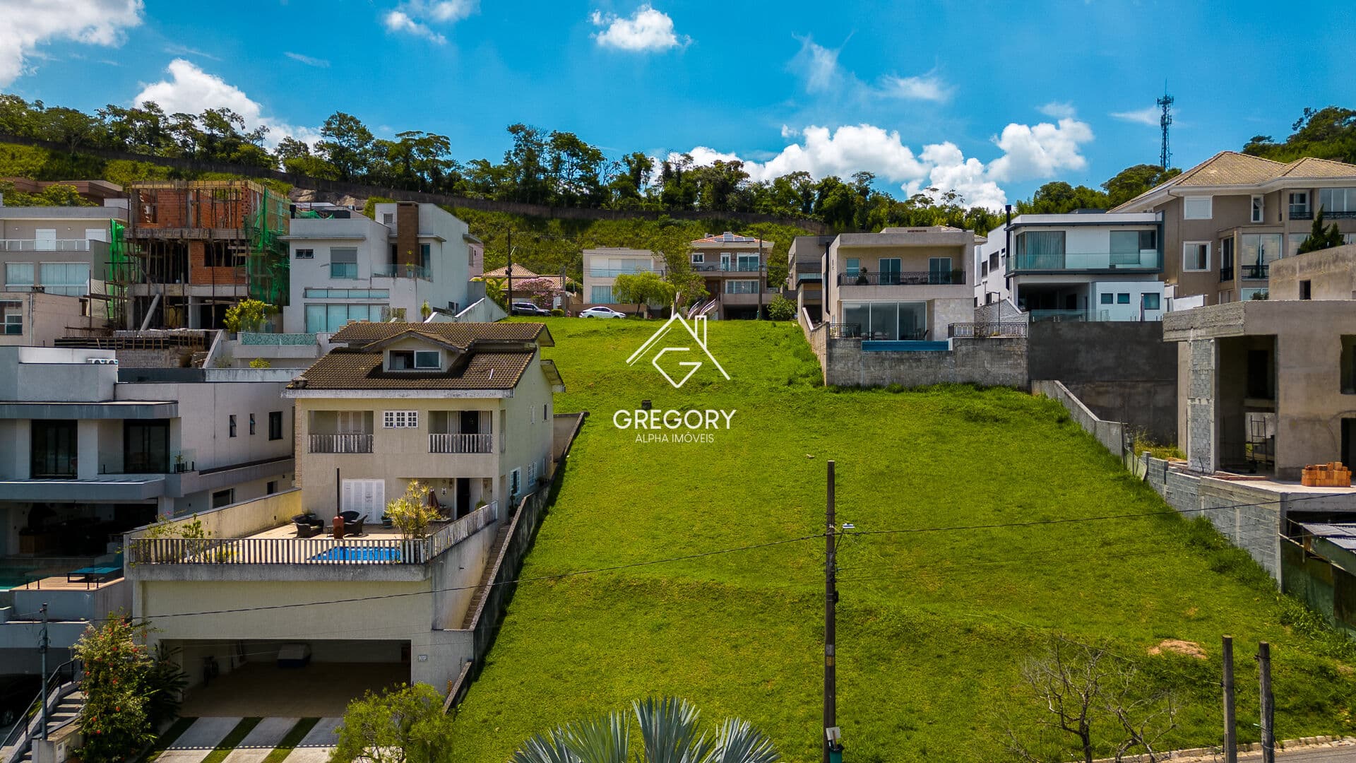 TERRENO RESIDENCIAL EM RESIDENCIAL VALVILLE I