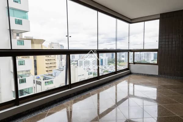 Apto. residencial em Condomínio Edifício Chateau