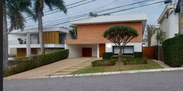 Casa em Alphaville Alto padrão MOBILIADA