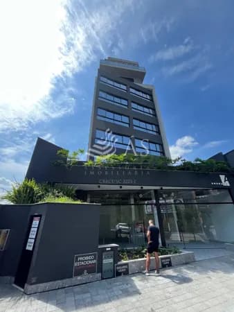 Loft Garden Mobiliado com Hidro e Terraço - Bairro Velha - 100m da Vila Germânica - Blumenau