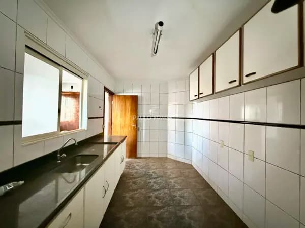 Apartamento em Passos - Centro