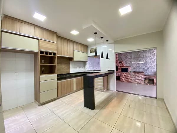 Casa em Passos - Flamboyant