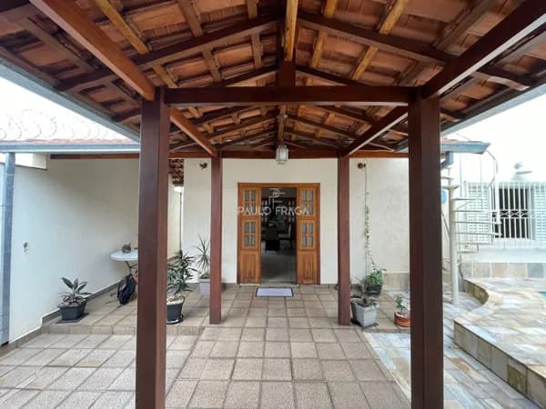 Casa em Passos - Muarama