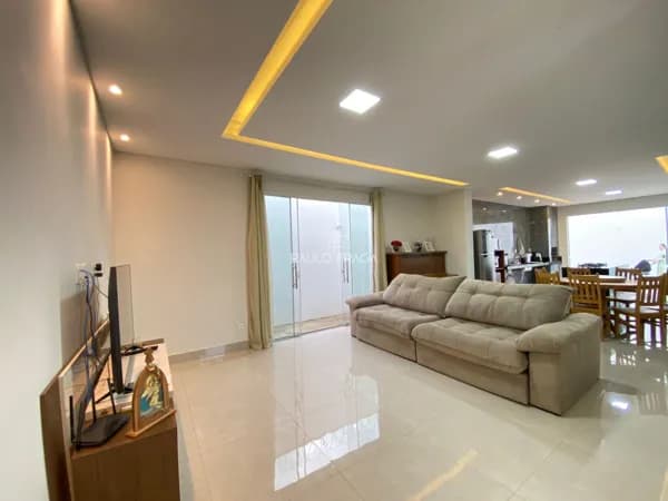 Casa em Passos - Muarama
