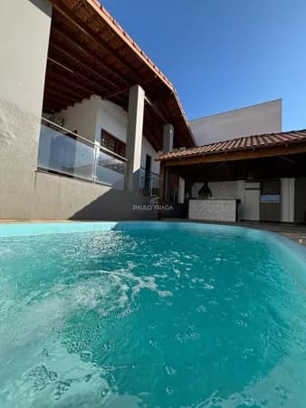 Casa em Passos - Vila Rica