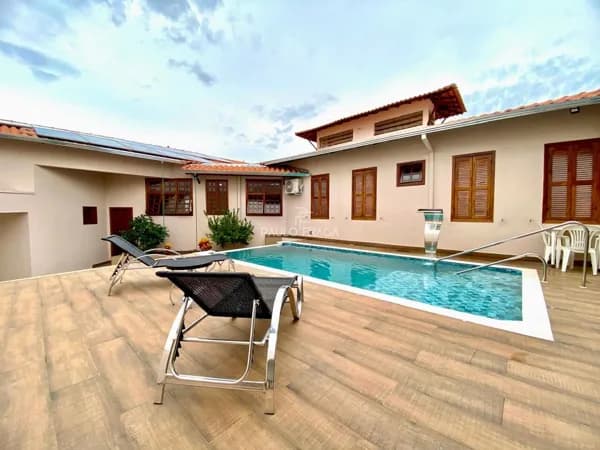 Casa em Passos - Parque Residencial Eldorado