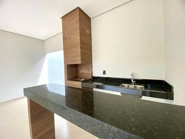 Casa em Passos - Parque das Aroeiras
