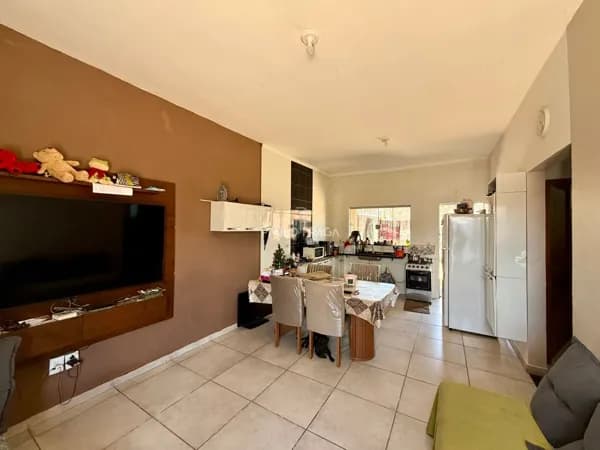 Casa em Passos - Jardim Florença