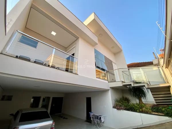 Casa em Passos - Centro