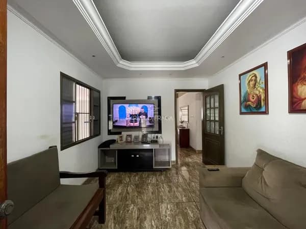 Casa em Passos - Santa Casa