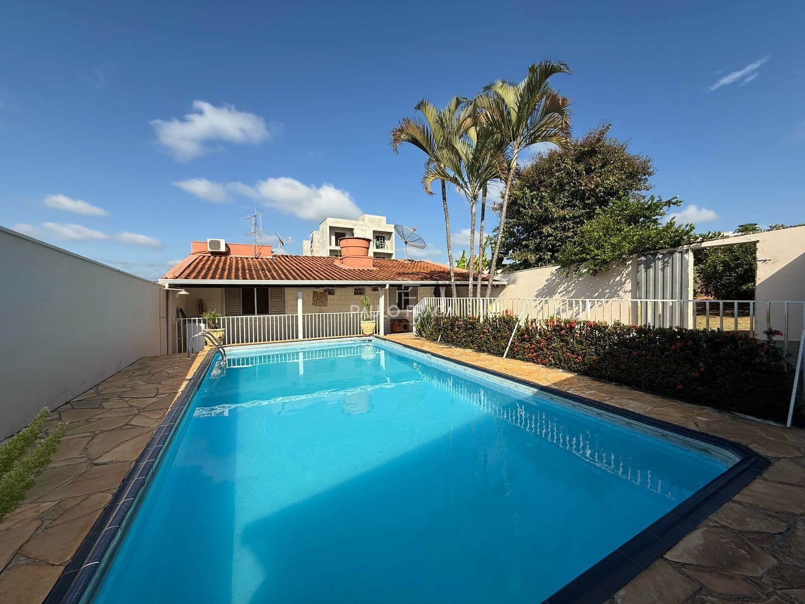 Casa em Passos - Parque Residencial Eldorado