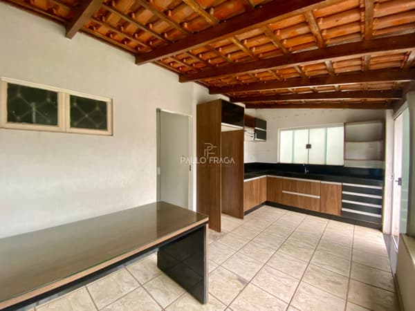 Casa em Passos - Santa Luzia