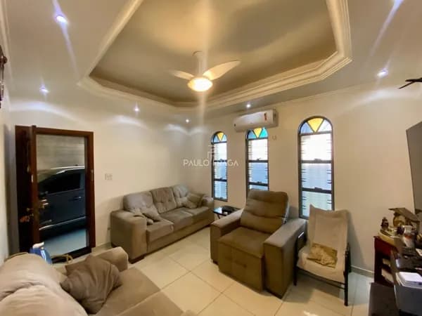 Casa em Passos - Centro