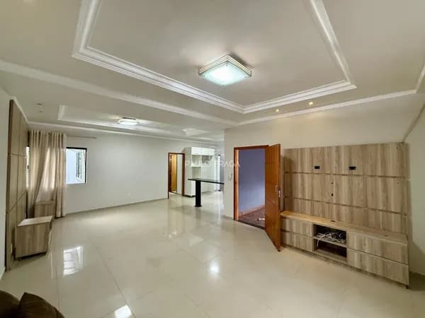 Casa em Passos - Novo Mundo