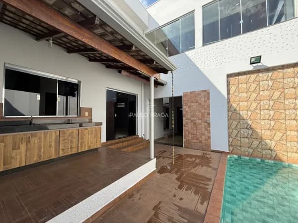 Casa em Passos - Jardim Vila Rica