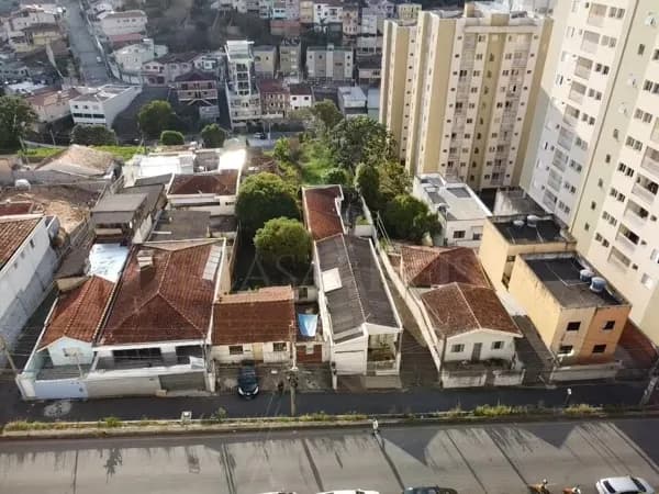 Terreno/Lote no Centro