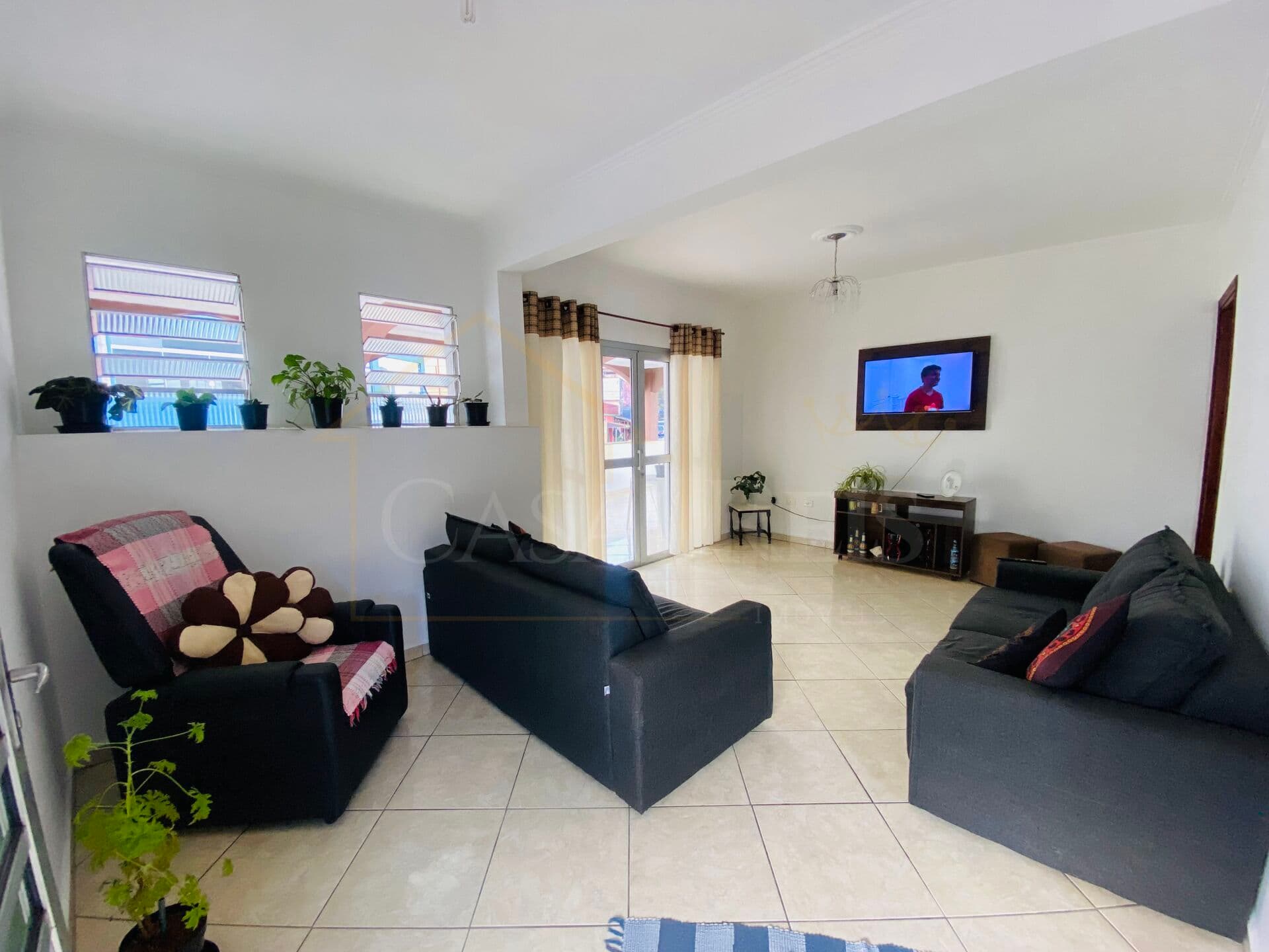 Casa/Ponto Comercial a Venda na Zona Leste