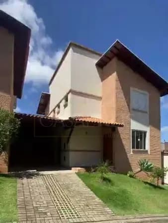 Casa à venda no bairro Parque Primavera - Poços de Caldas/MG