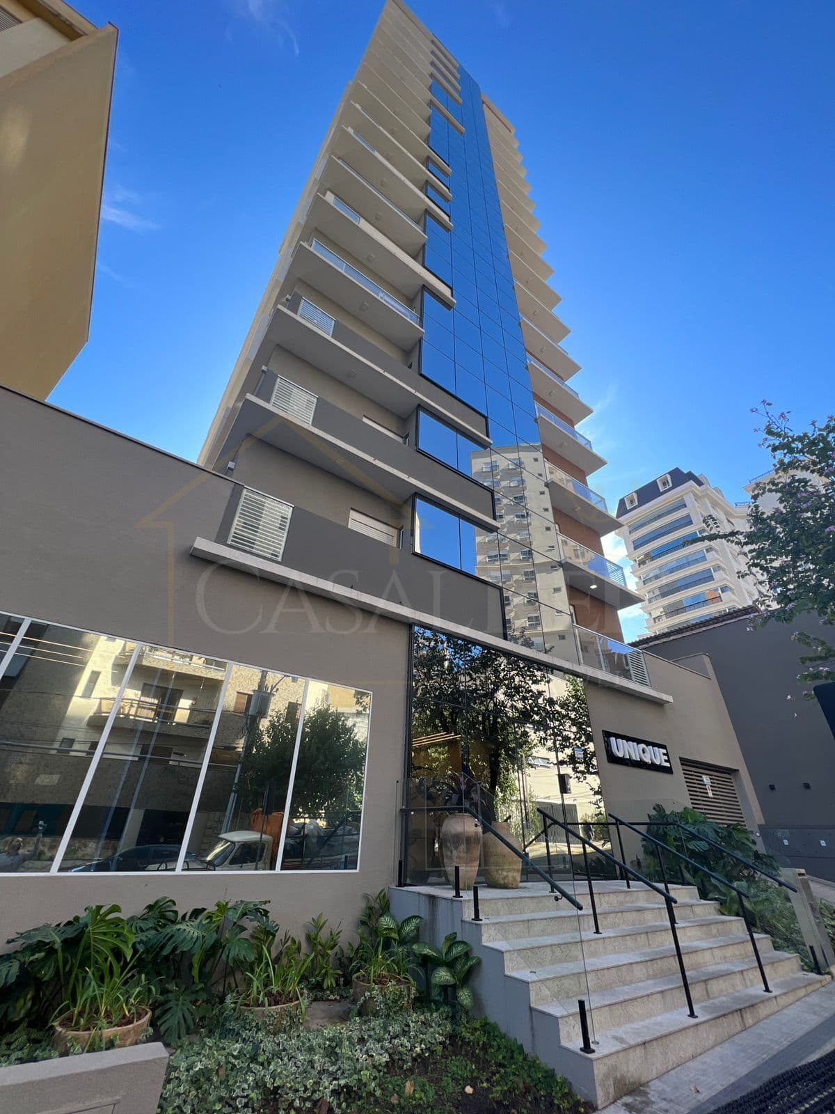Apartamento Unique Tower