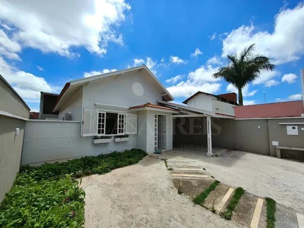 Casa Térrea com Edícula