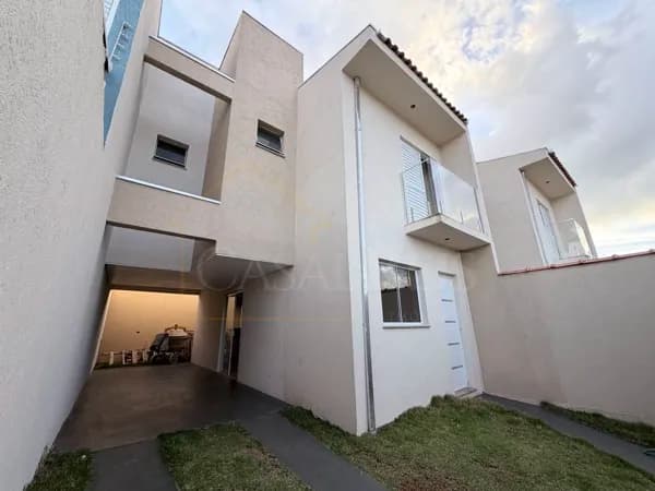 Sobrado em Poços de Caldas - Jardim Bandeirantes
