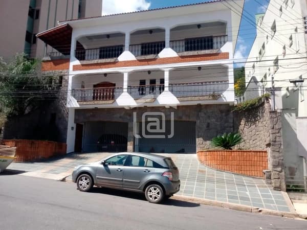 Casa à venda no bairro Jardim dos Estados em Poços de Caldas/MG