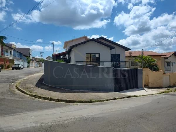 Casa na Região das Flores, Zona Leste Poços de Caldas