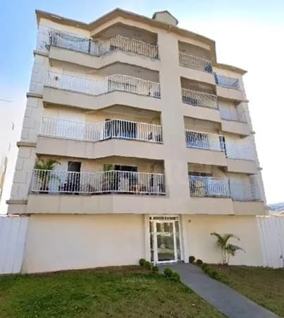 Apartamento com 3 Quartos