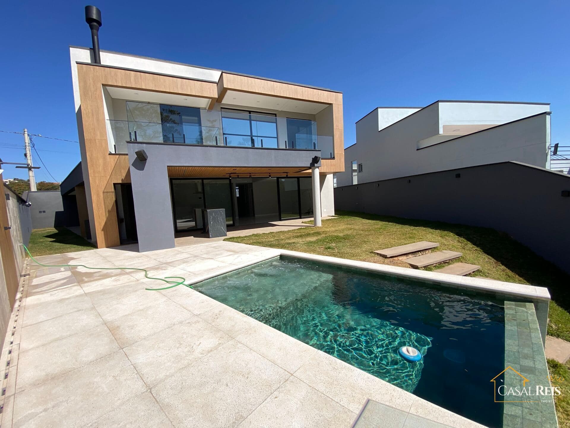 Casa Alto Padrão em Bairro Residencial