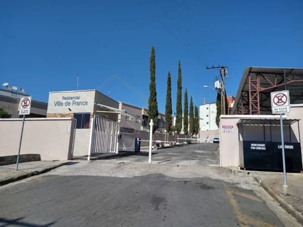 Apartamento no Condomínio Ville D'France
