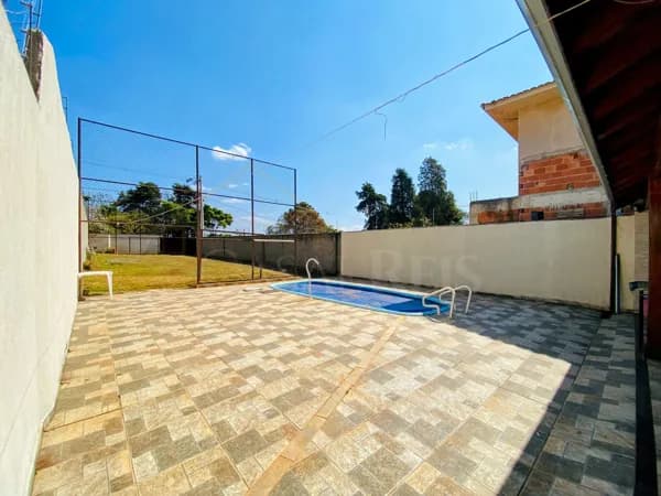 Chácara em Área Urbanizada