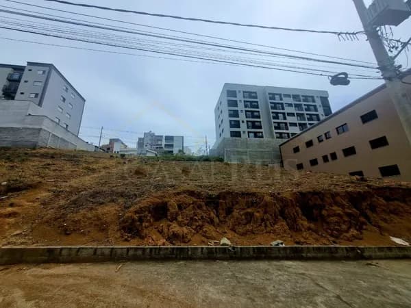 Terreno na Zona Leste