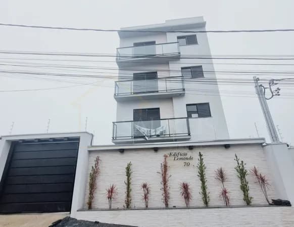 Apartamento com 3 Dorm. na Zona Oeste