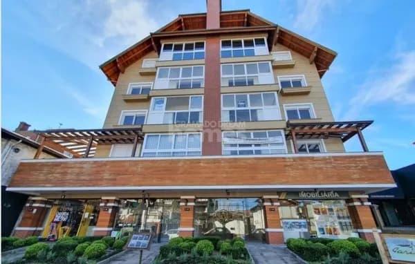 Apartamento com 03 dormitórios em Gramado