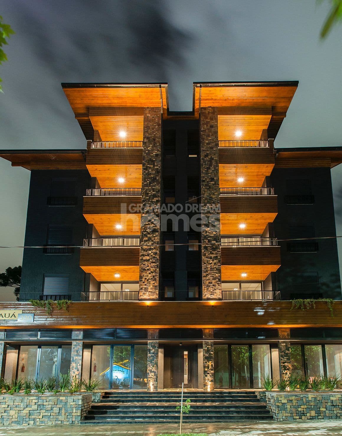 Apartamento com 01 suite em Canela