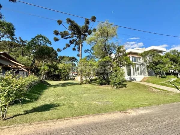 Terreno em Condomínio de Alto Padrão em Canela