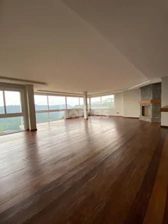 Cobertura com vista panorâmica em Gramado