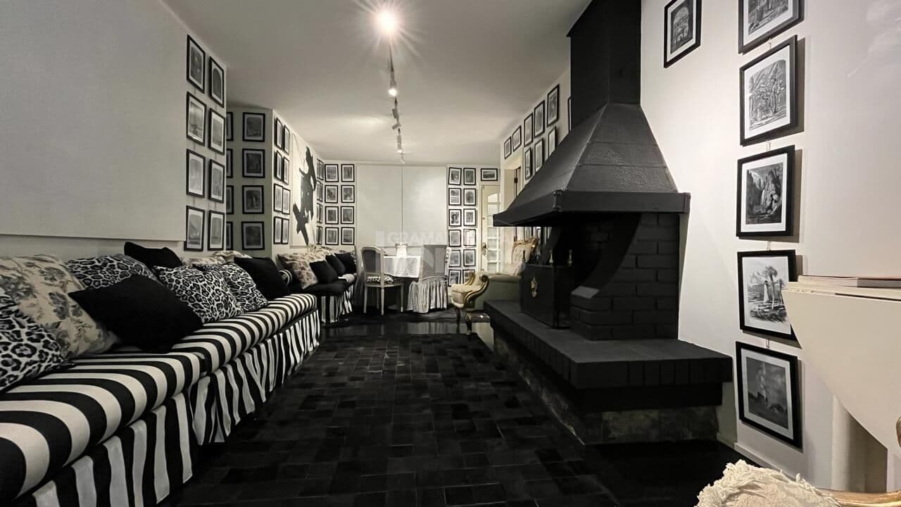 Apartamento com 03 suites no Planalto