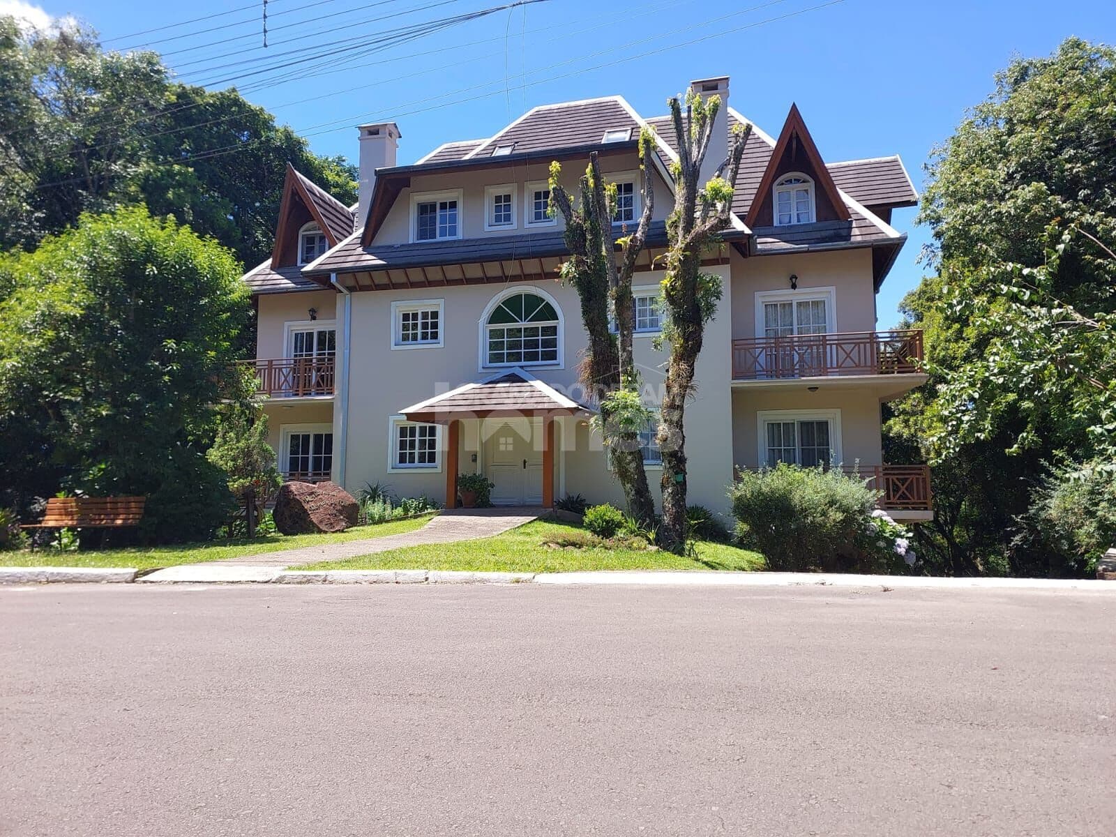 Apartamento de 2 dormitorios no Vale do Bosque em Gramado