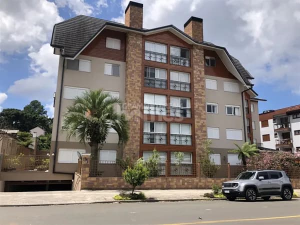 Apartamento de 03 dormitorios em Canela