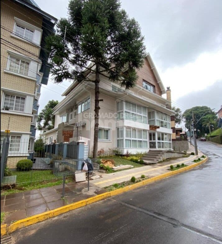 Apartamento próximo ao centro de Gramado