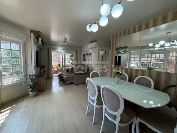 Apartamento com 02 dormitorios em Gramado
