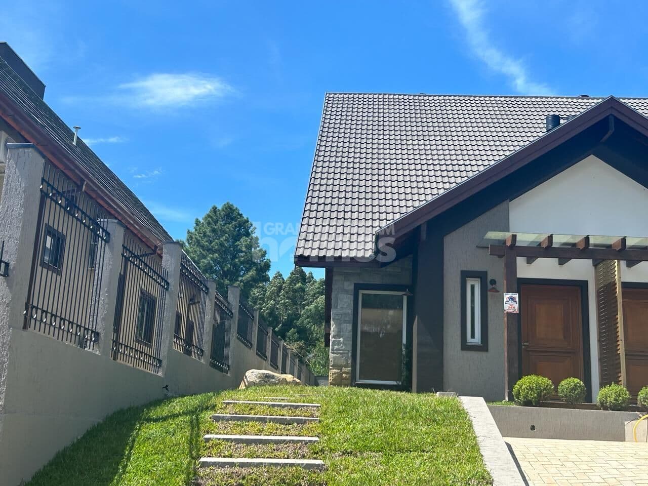 Casa com 3 suites em Gramado