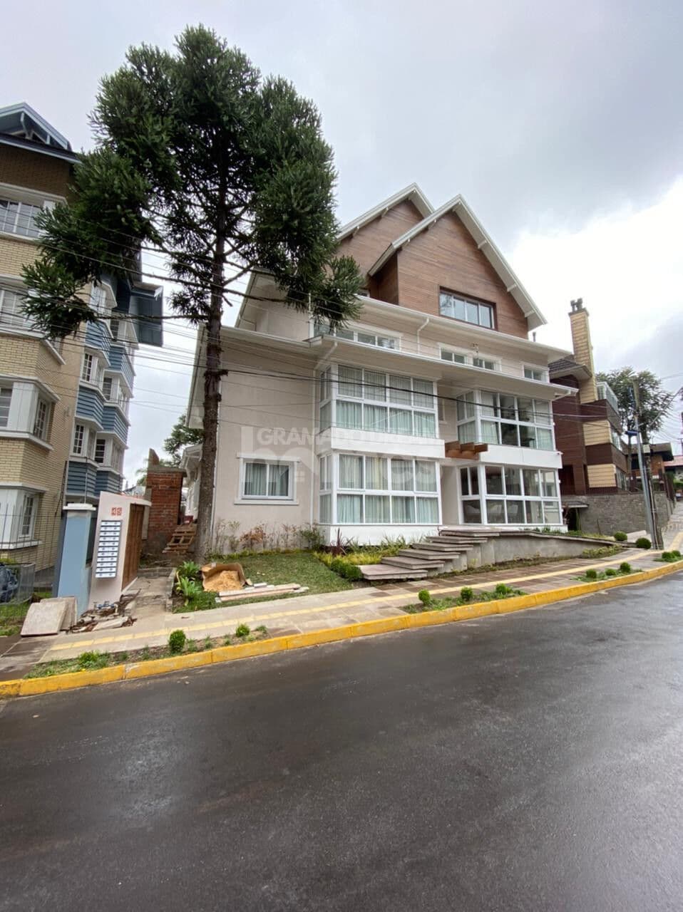 Apartamento próximo ao centro de Gramado