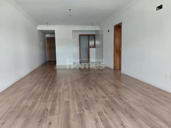 Apartamento com 03 dormitórios em Gramado