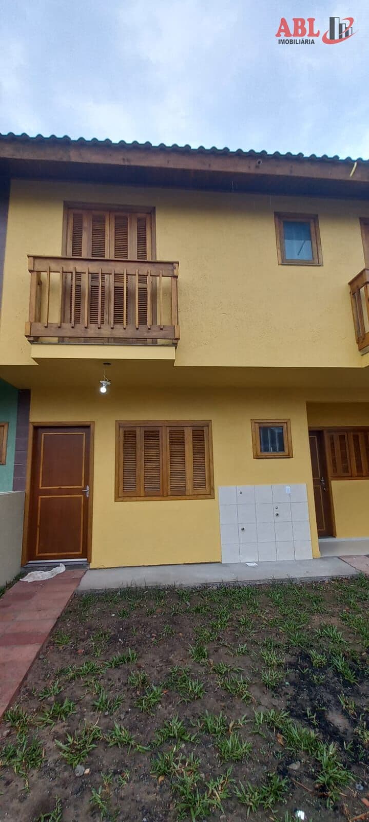 Sobrado em Cachoeirinha - Vila Fátima