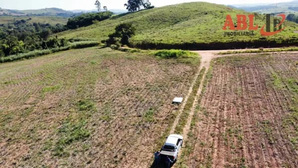 Fazenda/Sítios/Chácaras em Itapira - Centro