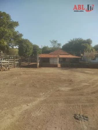 Fazenda/Sítios/Chácaras em Monte Alegre de Minas - Centro