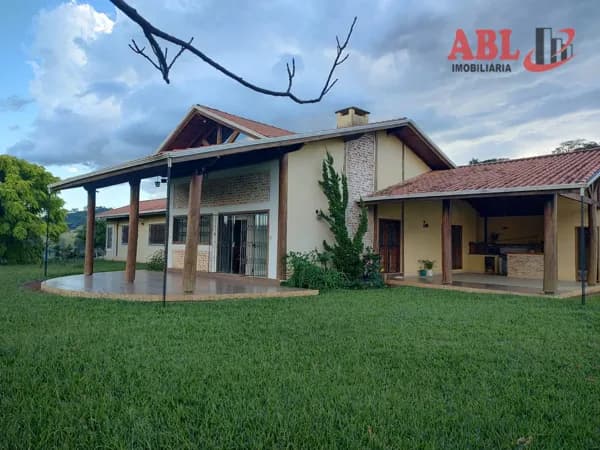 Fazenda/Sítios/Chácaras em Cambuí - Centro